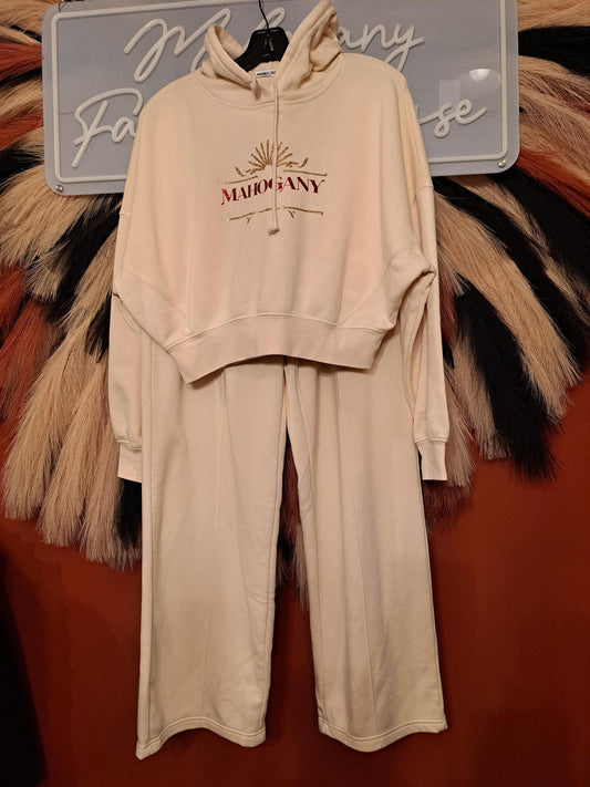 CREAM SWEATSUIT